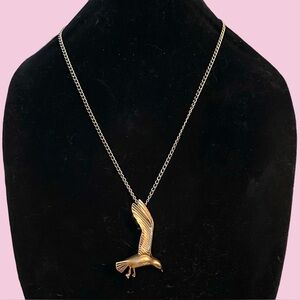 Vintage Giovanni gold tone seagull pendant necklace